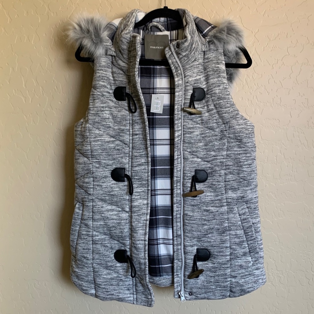 Maurice's hooded puffer vest w/ faux fur